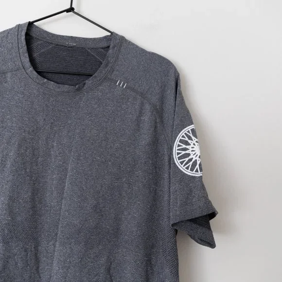 Lululemon Athletica Metal Vent Tech SoulCycle Gray Short Sleeve Shirt - Picture 2 of 5